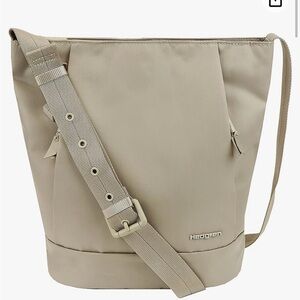 Hedgren Helia Sustainably Made Bucket Bag Black